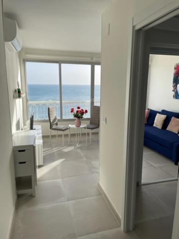 Precioso Apartamento A Estrenar En Primera Linea De Playa Benidorm Luaran gambar