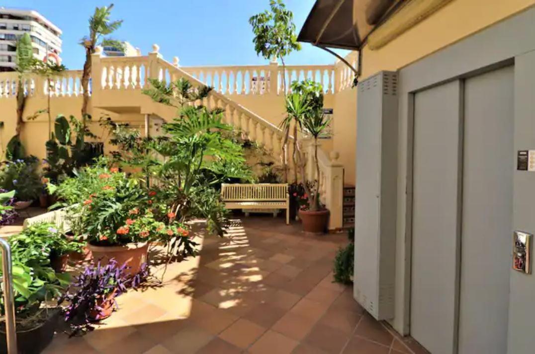 Precioso Apartamento A Estrenar En Primera Linea De Playa Benidorm Luaran gambar